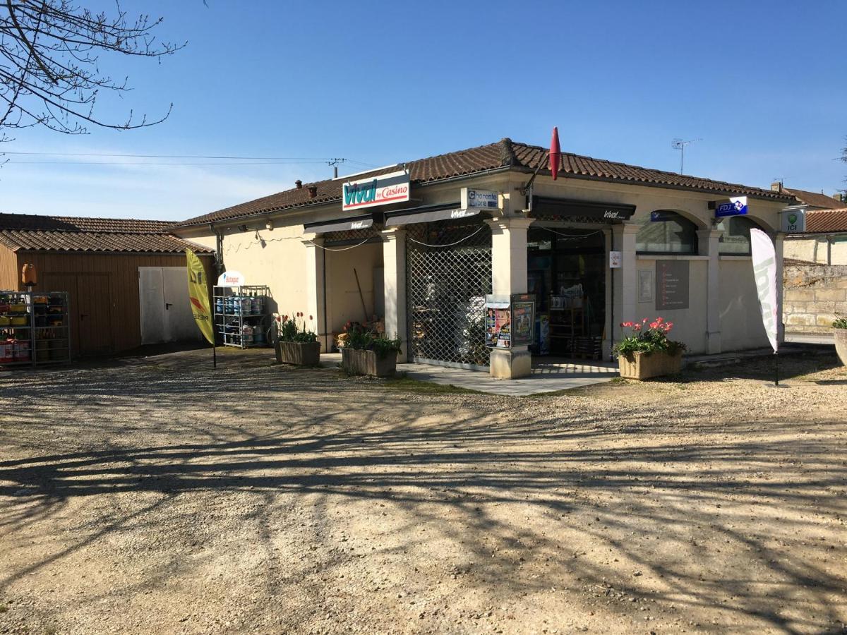贡德维尔住宿加早餐旅馆 雅尔纳克 外观 照片